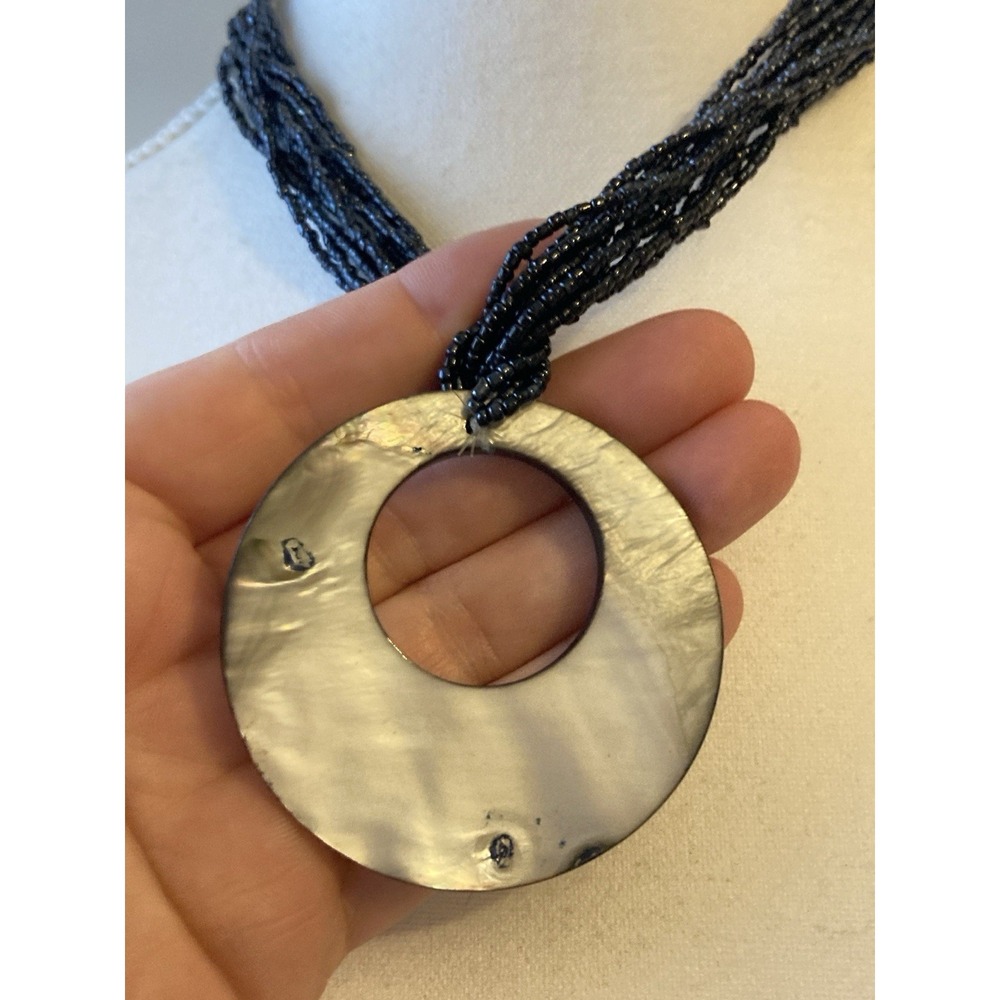 Black Seed Bead Shell Pendant Necklace Gray Mother of Pearl Multi Strand Starts - Picture 4 of 8